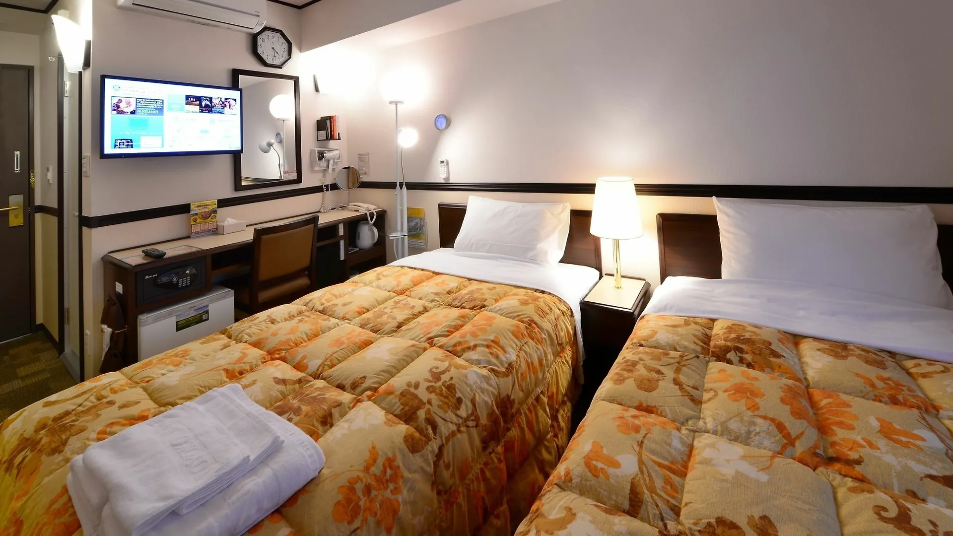 Toyoko Inn Tokyo Asakusa Senzoku Tsukuba Express